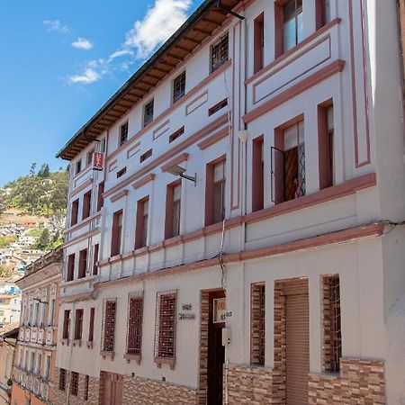 Hostal Carlos Luis Quito Exterior photo