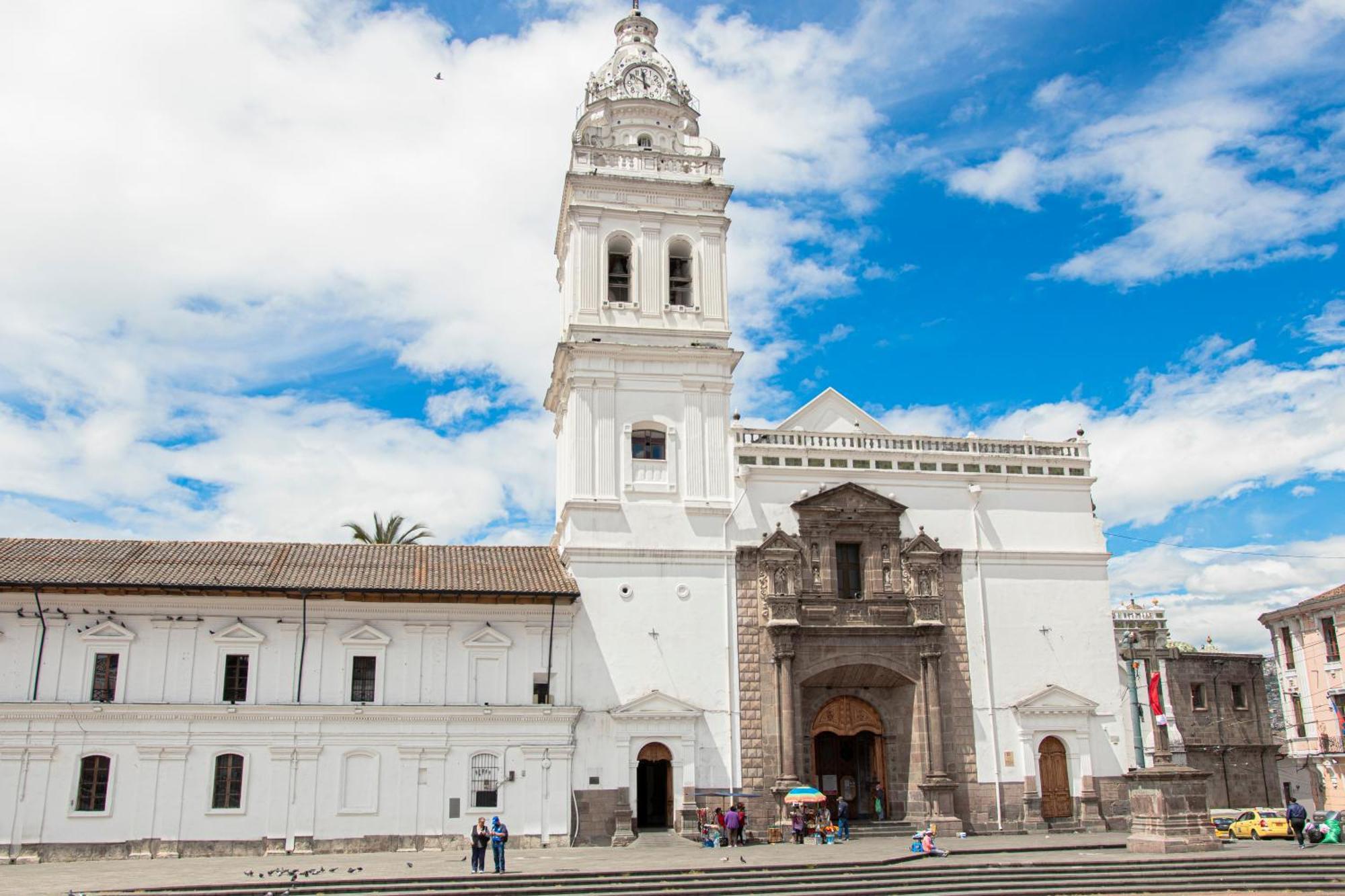 Hostal Carlos Luis Quito Exterior photo
