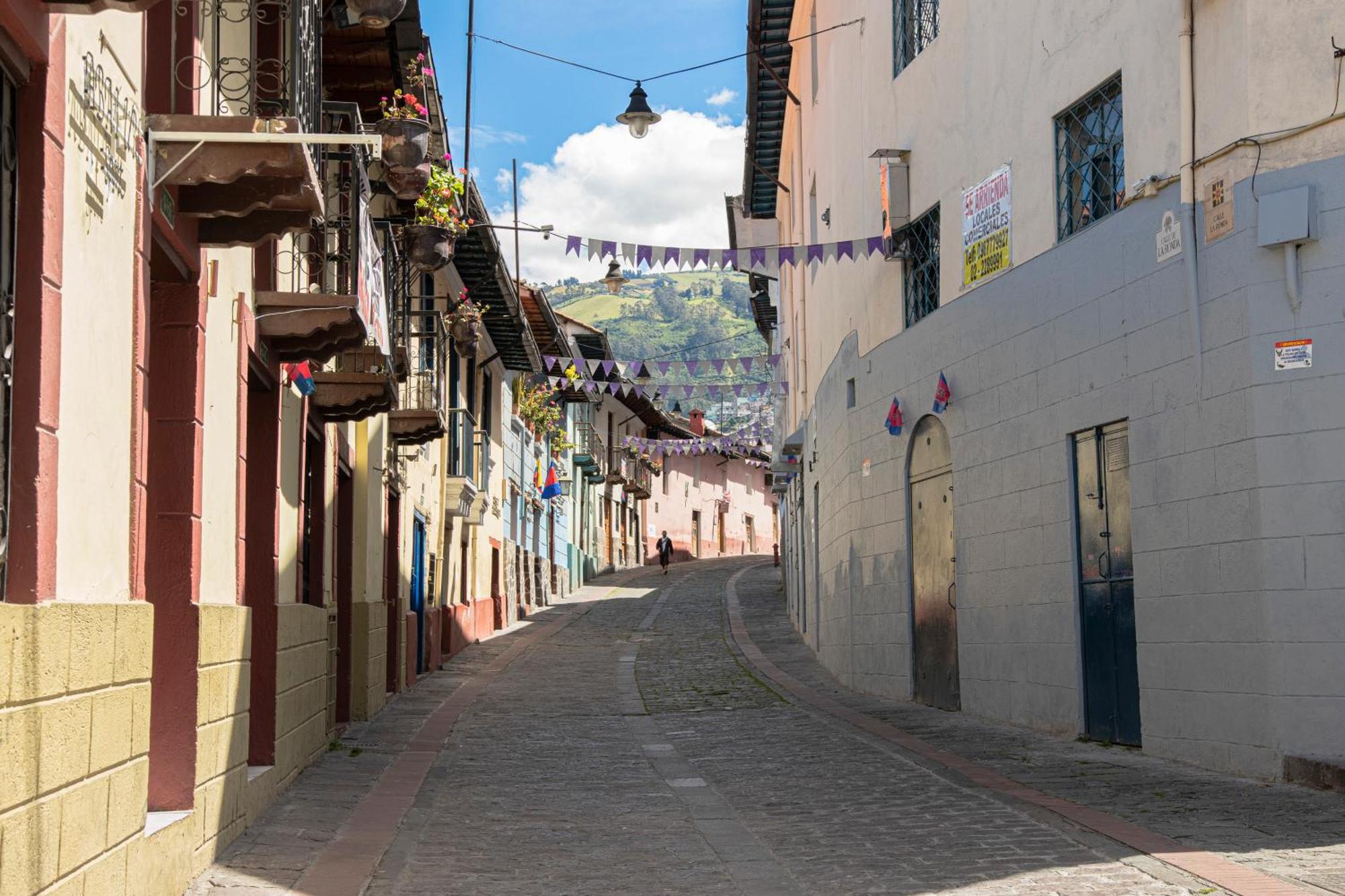 Hostal Carlos Luis Quito Exterior photo