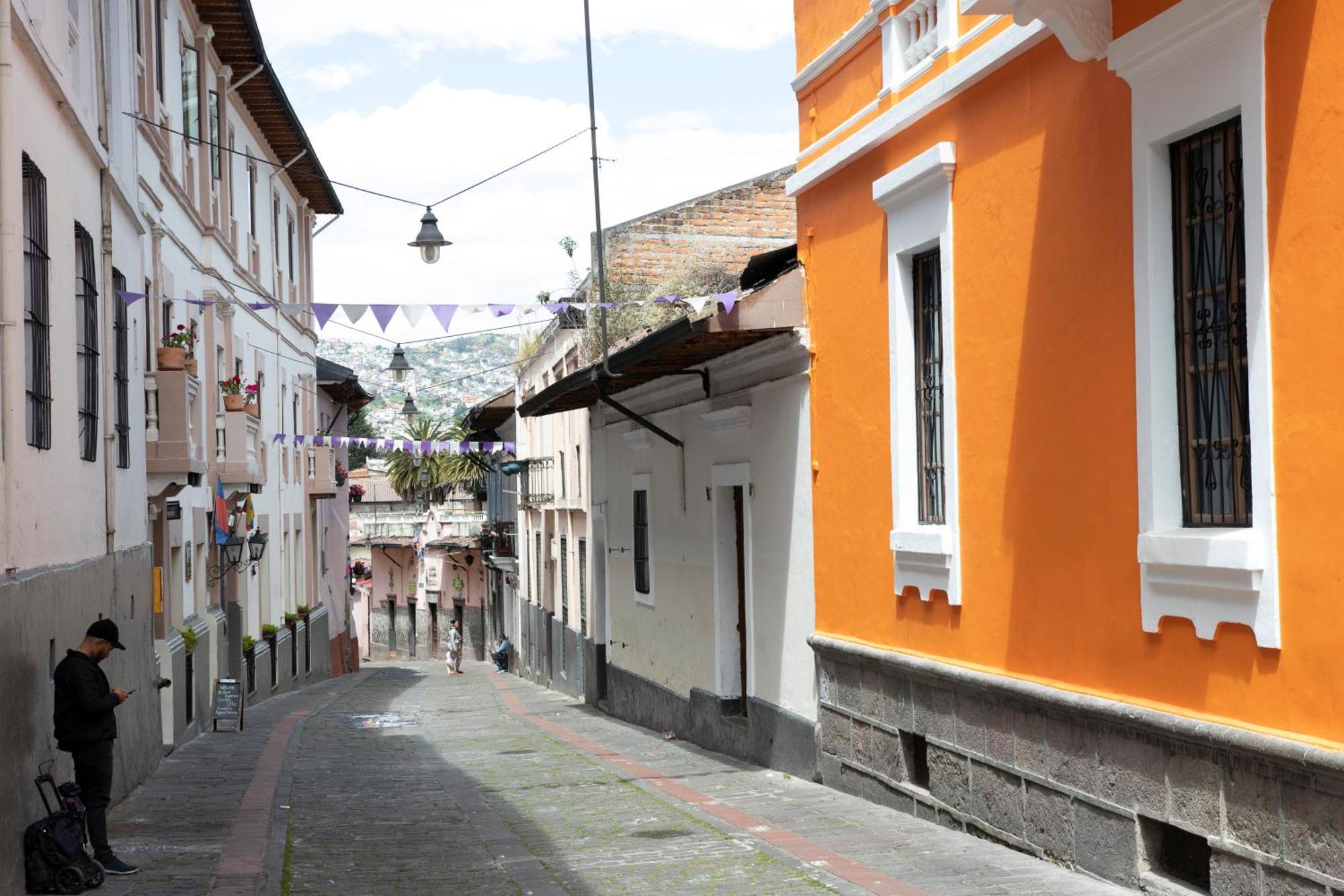 Hostal Carlos Luis Quito Exterior photo