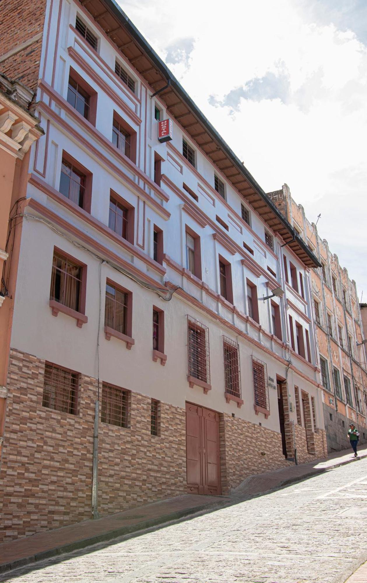 Hostal Carlos Luis Quito Exterior photo